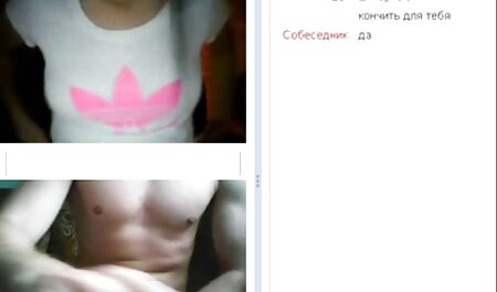 Bạn gái sexy bạn bè khiêu vũ và ăn L. trong những phimsecphimsec nhà bếp